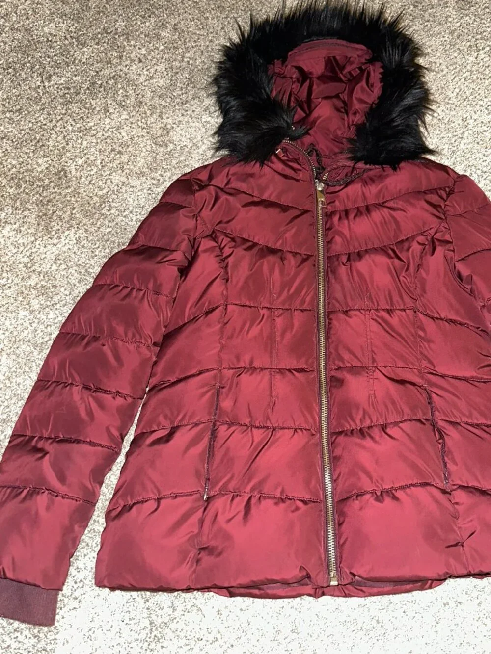 Guess Puffer Jacket Womens Large Red Removable Faux Fur Trim Hood Full Zip sz L